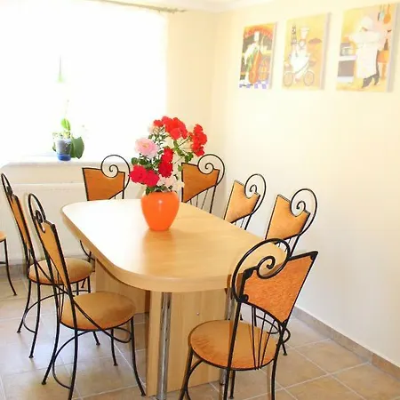 Semesterbostad Dolce Eger